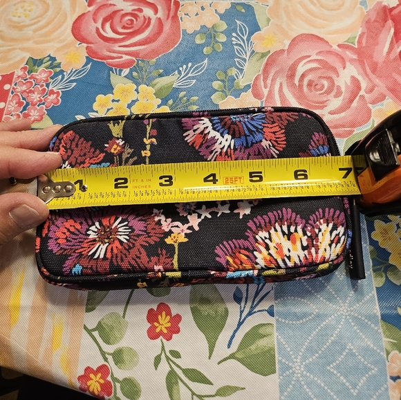 NWOT Vera Bradley Wristlet, Midnight Wild Flowers Pattern - Picture 5 of 7